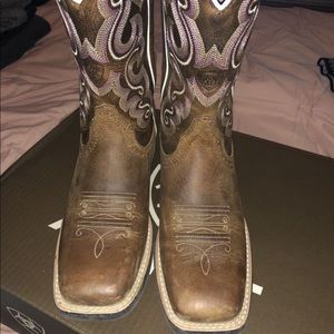 Ariat Quickdraw Badlands Boot - Wide Square Toe